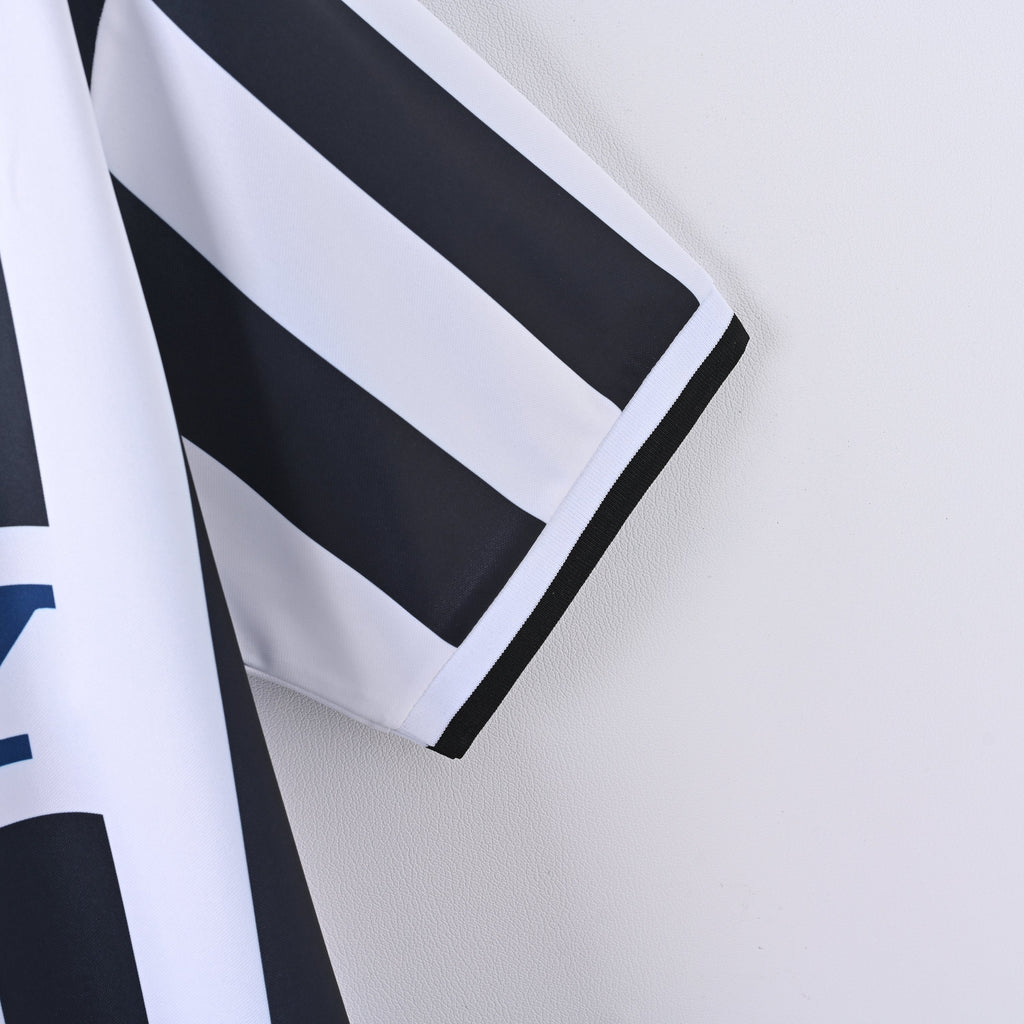 Retro Juventus Jersey 1996-97 Home Football Kit Soccer product image 3