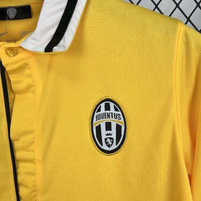 Retro Juventus Jersey 2013-14 Third Football Kit Soccer product image 4