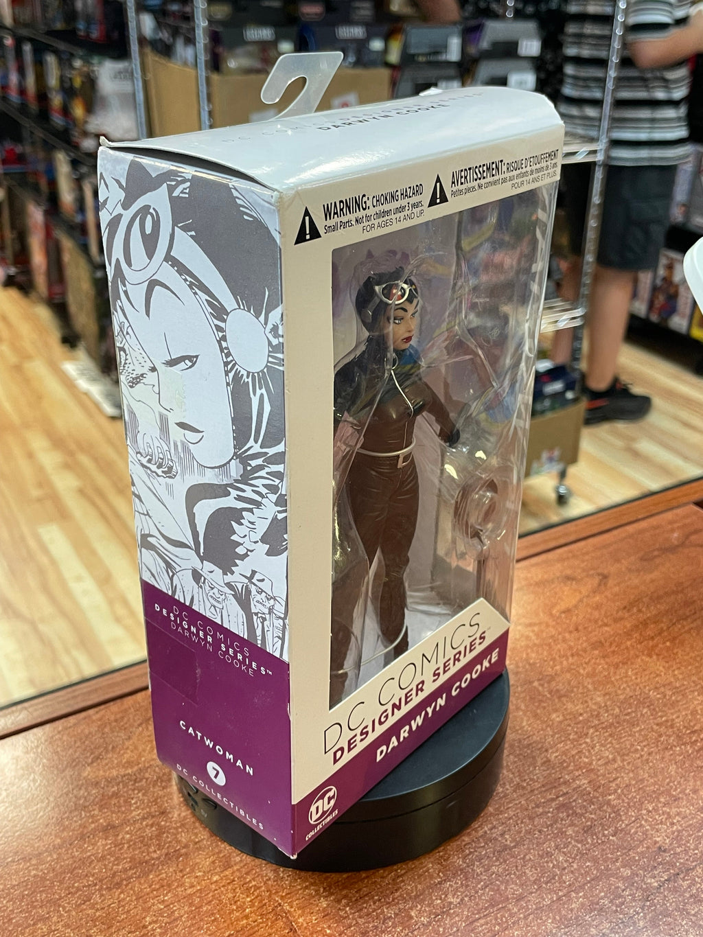 Catwoman -Darwyn Cooke- (DC Comics, Designer Series) **SEALED** product image 4, provided for visual reference and product