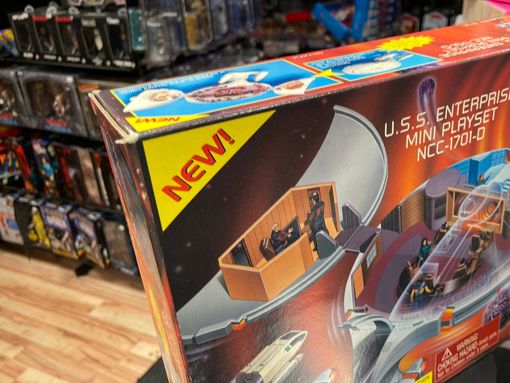USS Enterprise Mini Playset NCC-1701-D 6131 (Vintage Star Trek, Playmates) SEALED product image 2, provided for visual