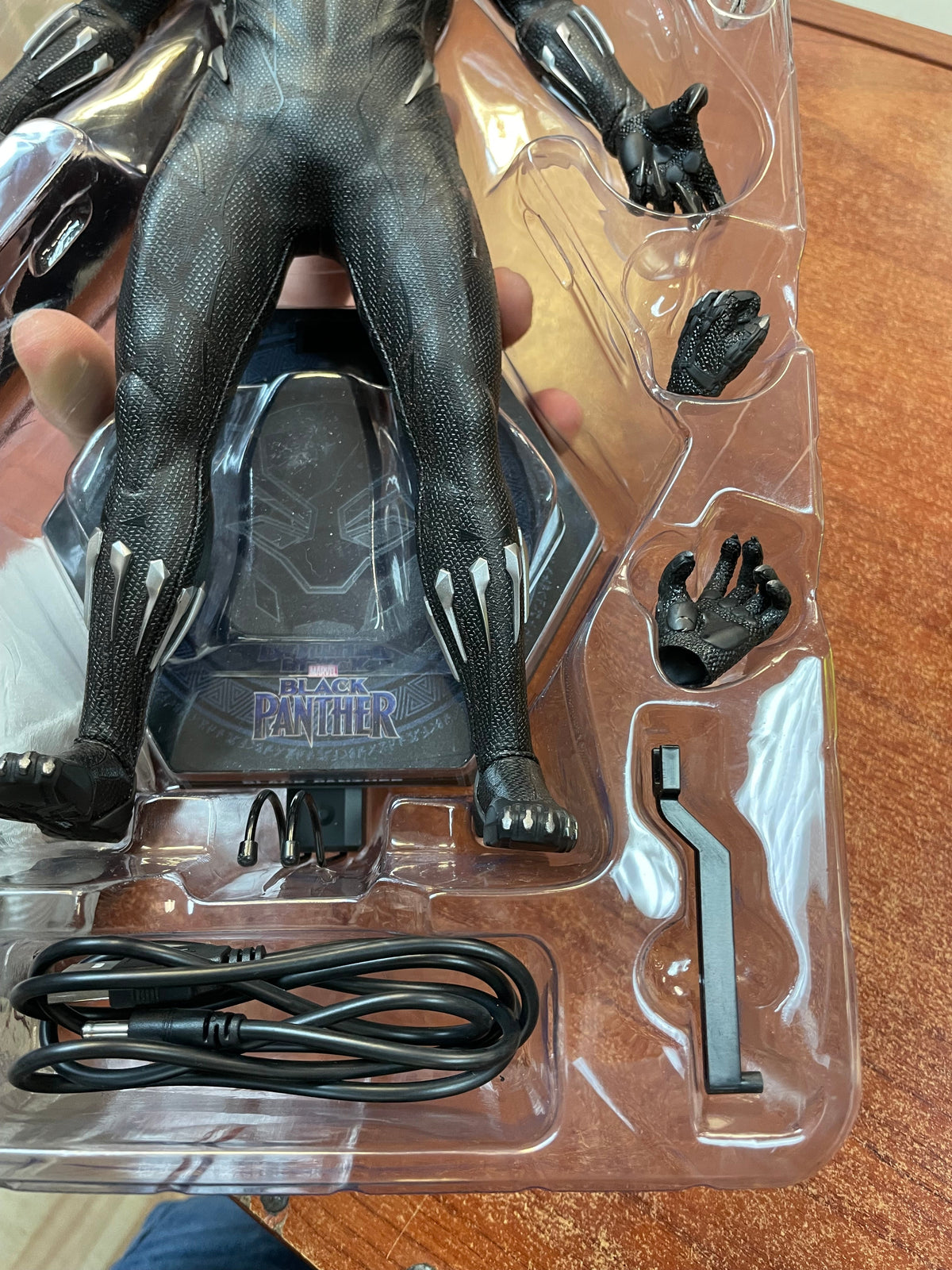 Black Panther MMS470 1/6 Scale (Marvel Black Panther, Hot Toys) INCOMPLETE product image 15, provided for visual reference