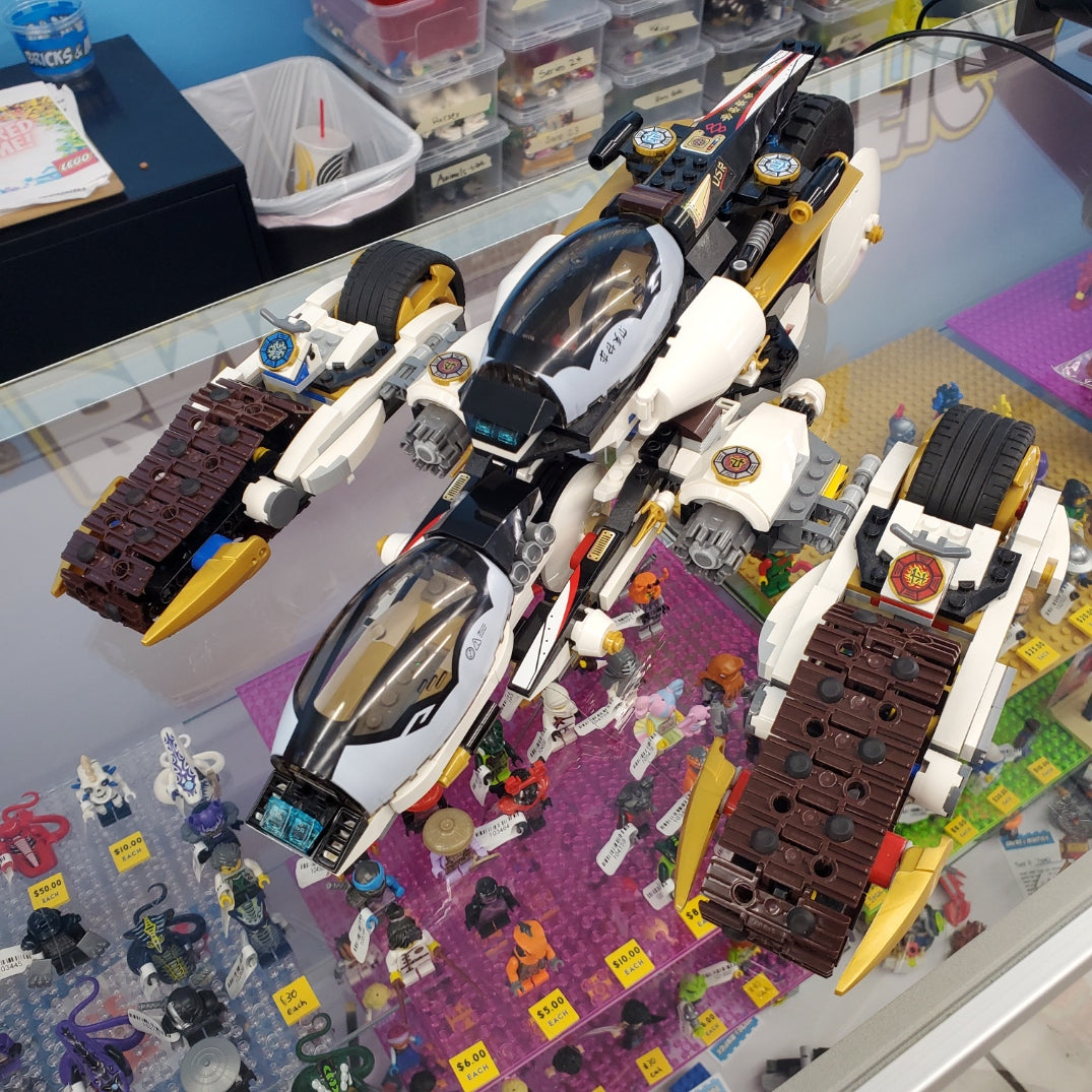 70595 Ultra Stealth Raider (Retired) (Previously Owned) product image 1, provided for visual reference and product detail