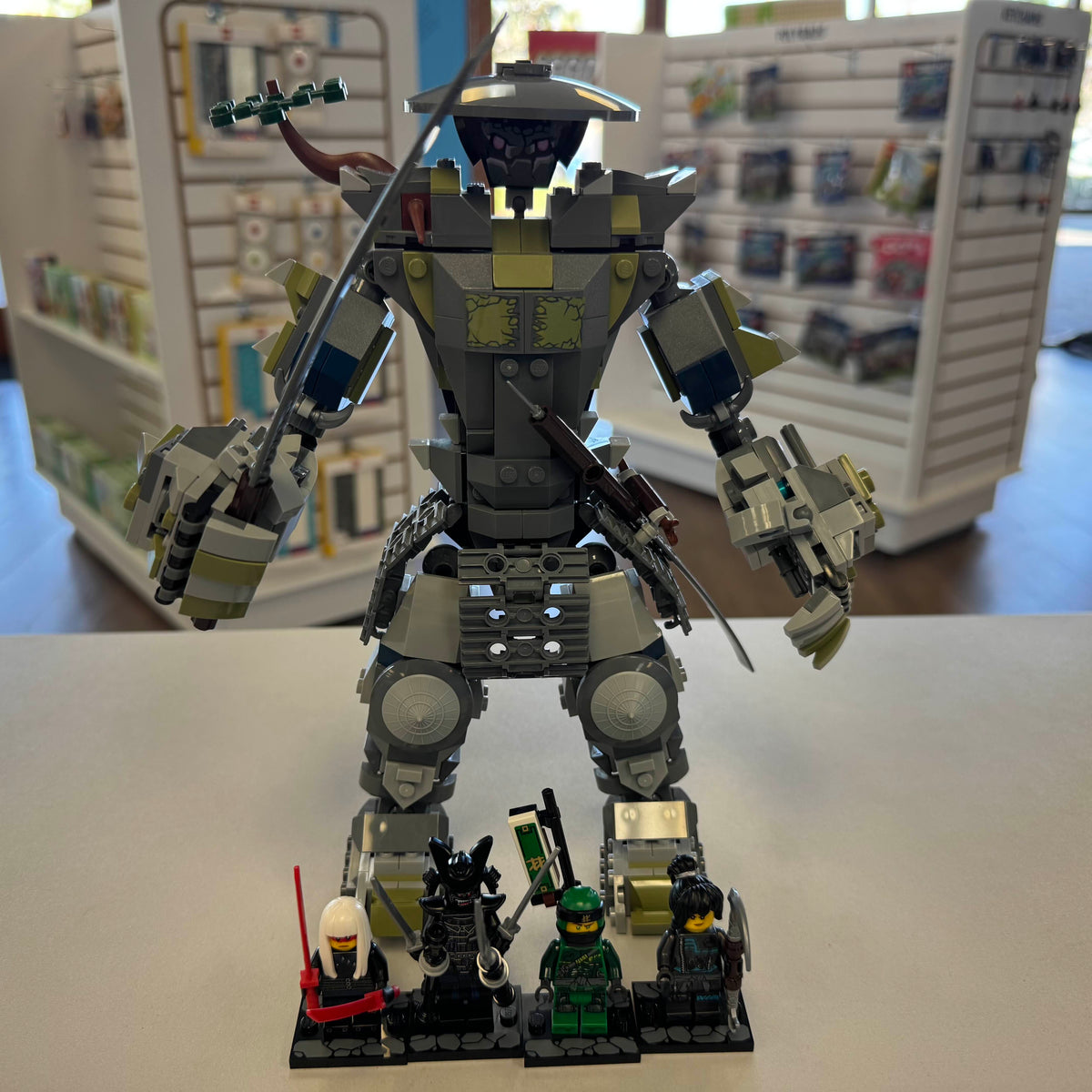 70658 Oni Titan (Retired) (Previously Owned) product image 1, provided for visual reference and product detail review