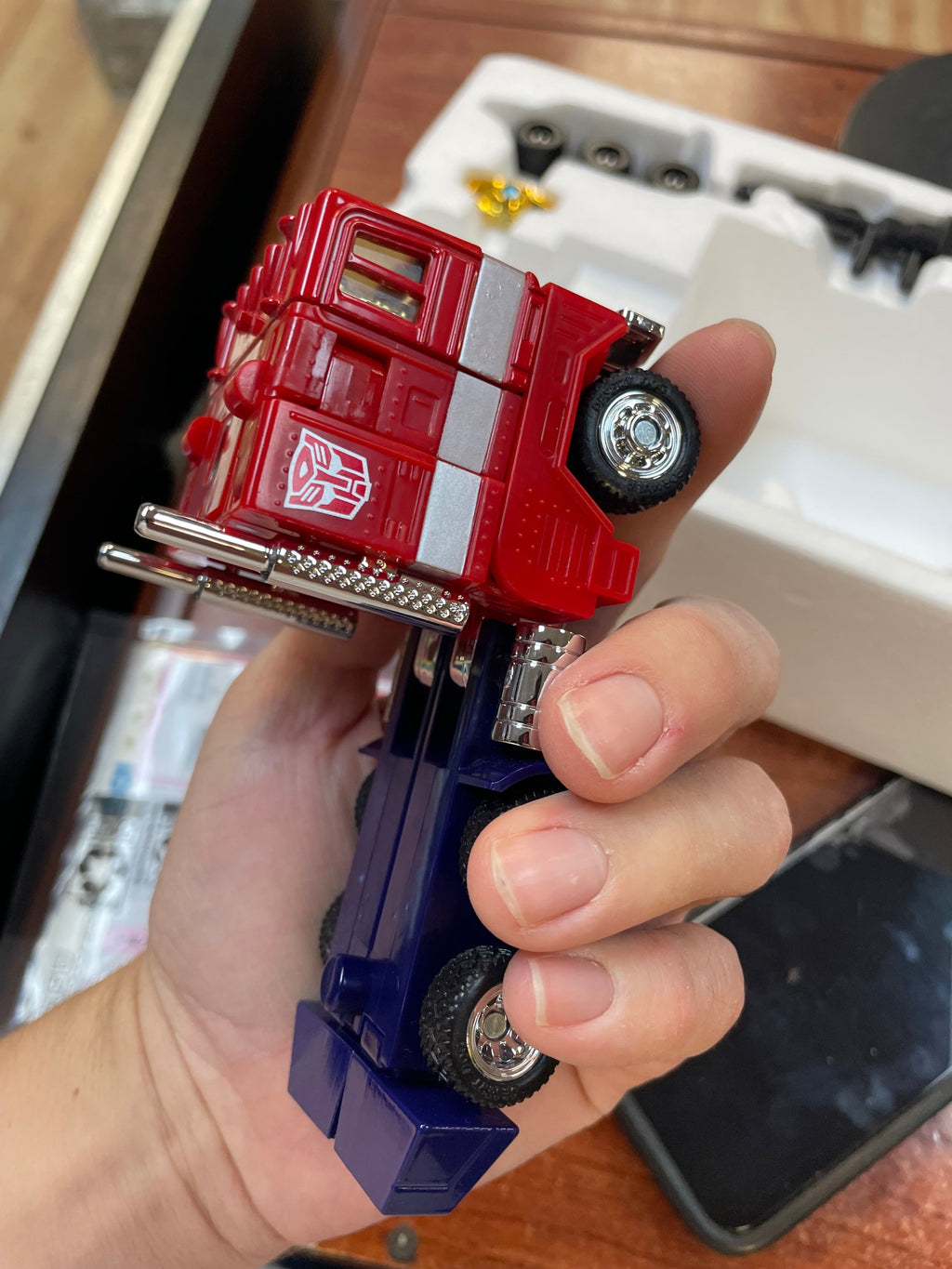 Optimus Prime C-01 Missing Link (Takara Tomy, Hasbro, Transformers) COMPLETE product image 14, provided for visual reference