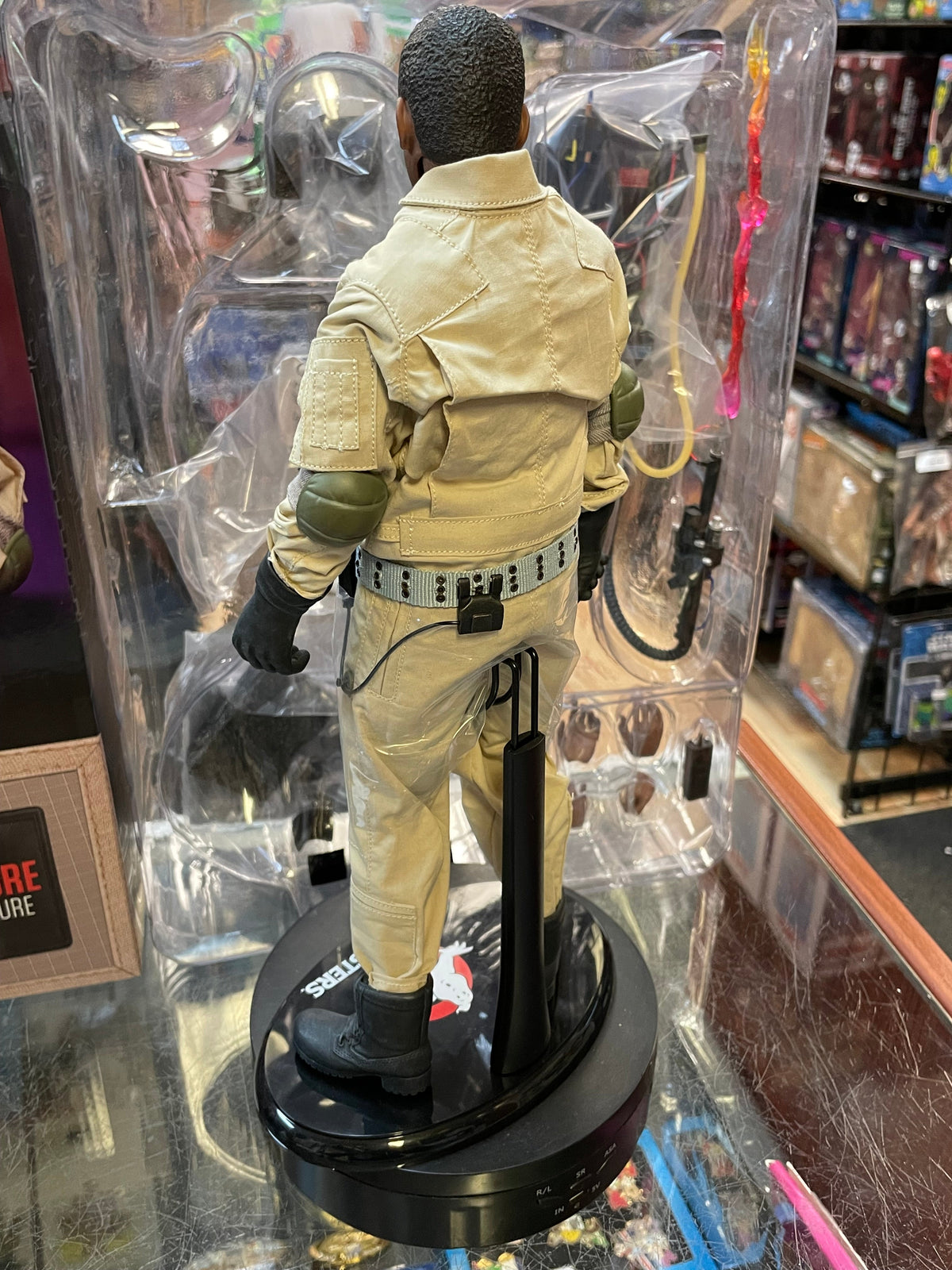 Winston Zeddemore 1/6 Scale SA0154 (Star Ace, Ghostbusters) COMPLETE product image 5, provided for visual reference and