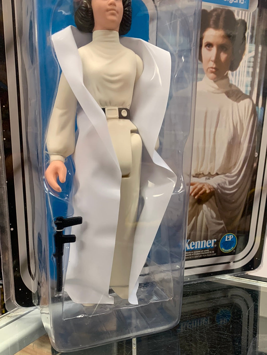 Jumbo Princess Leia Organa (Gentle Giant, Star Wars)c product image 4, provided for visual reference and product detail