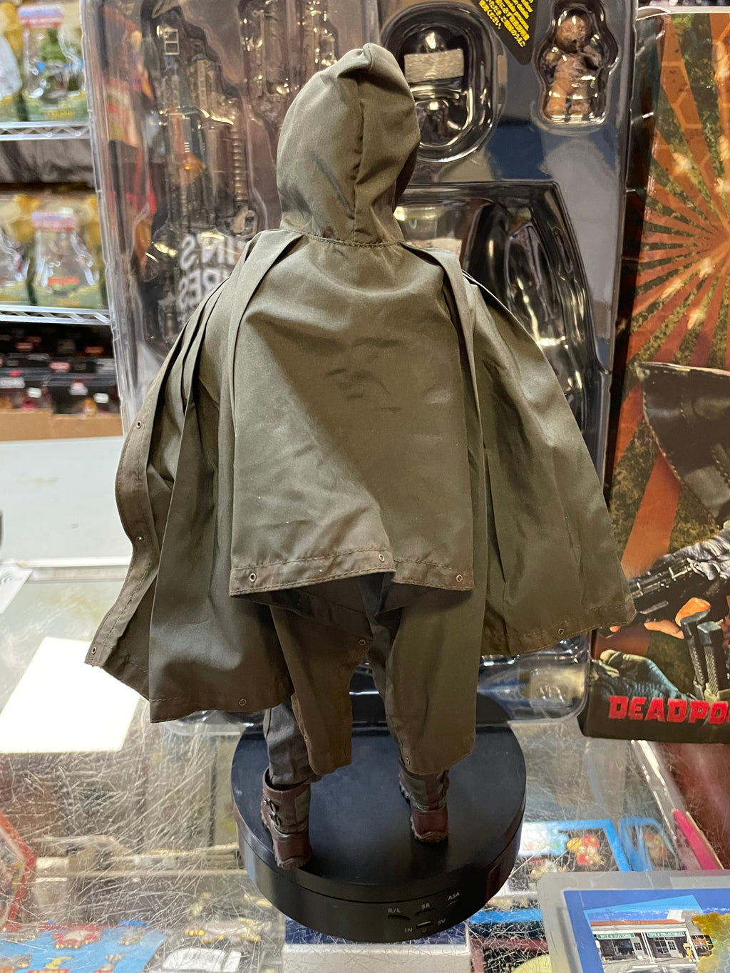 Cable With Exclusive Shield MMS583 1/6 Scale (Deadpool 2, Hot Toys) COMPLETE product image 9, provided for visual reference