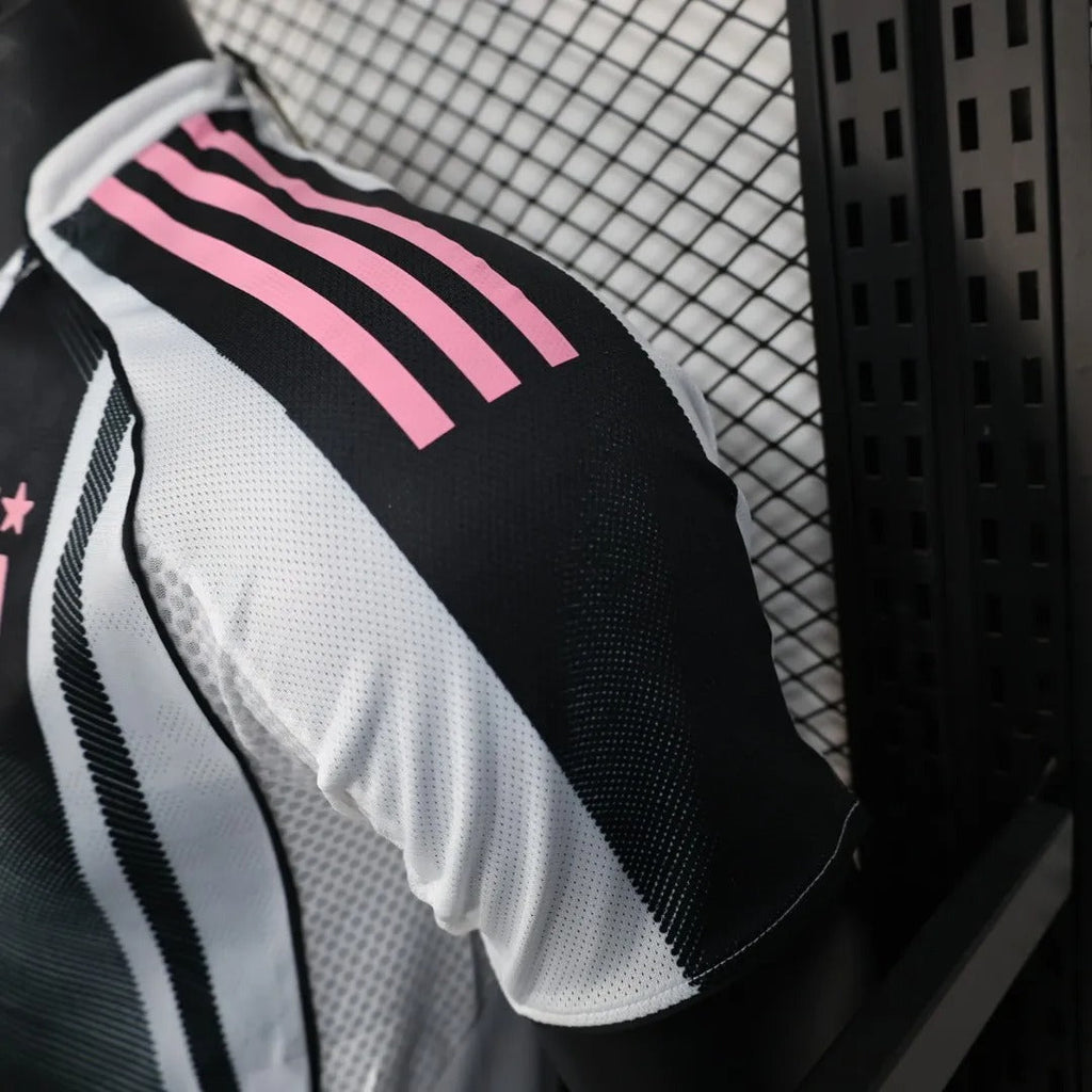 Player Version Juventus Home Jersey 25/26 Football Kit product image 5