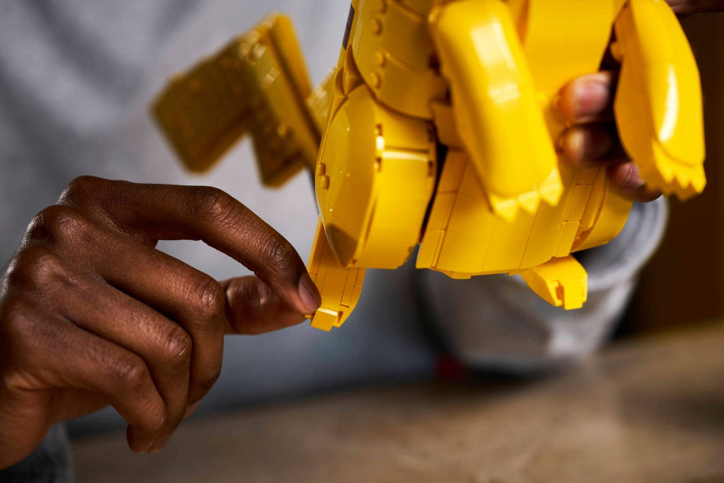 72152 Pikachu and Poké Ball product image 6, provided for visual reference and product detail review