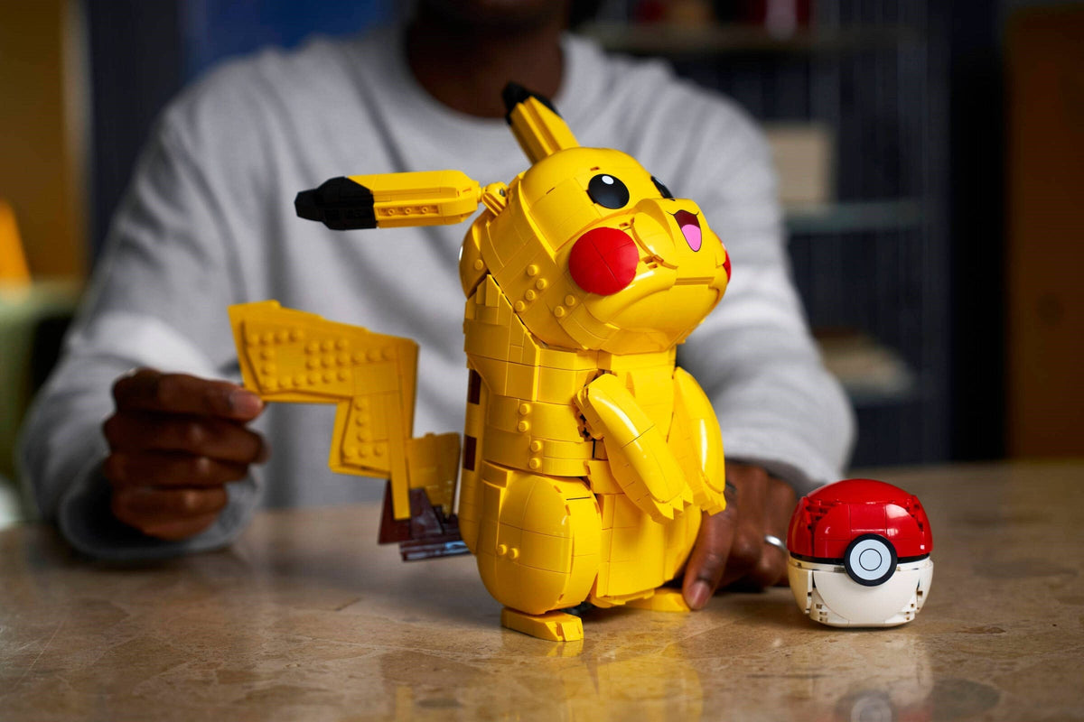 72152 Pikachu and Poké Ball product image 7, provided for visual reference and product detail review
