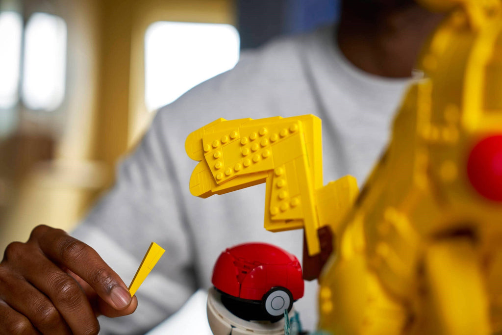 72152 Pikachu and Poké Ball product image 8, provided for visual reference and product detail review