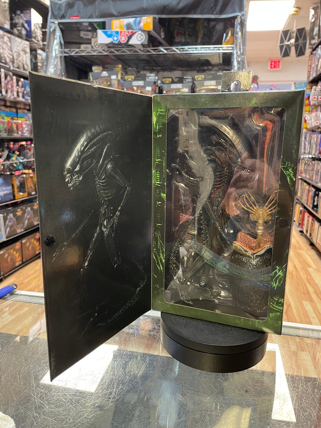 Big Chap Ultimate (NECA, Aliens) **SEALED** product image 1, provided for visual reference and product detail review