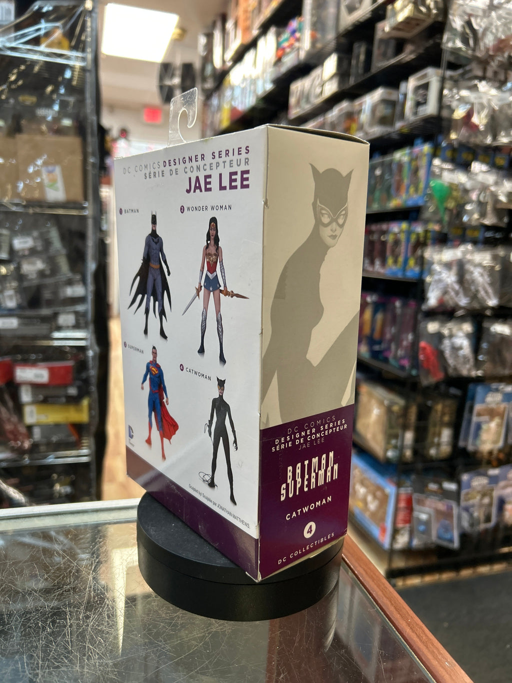 Catwoman -Jae Lee- (DC Direct, Designer Series) **SEALED** product image 3, provided for visual reference and product detail
