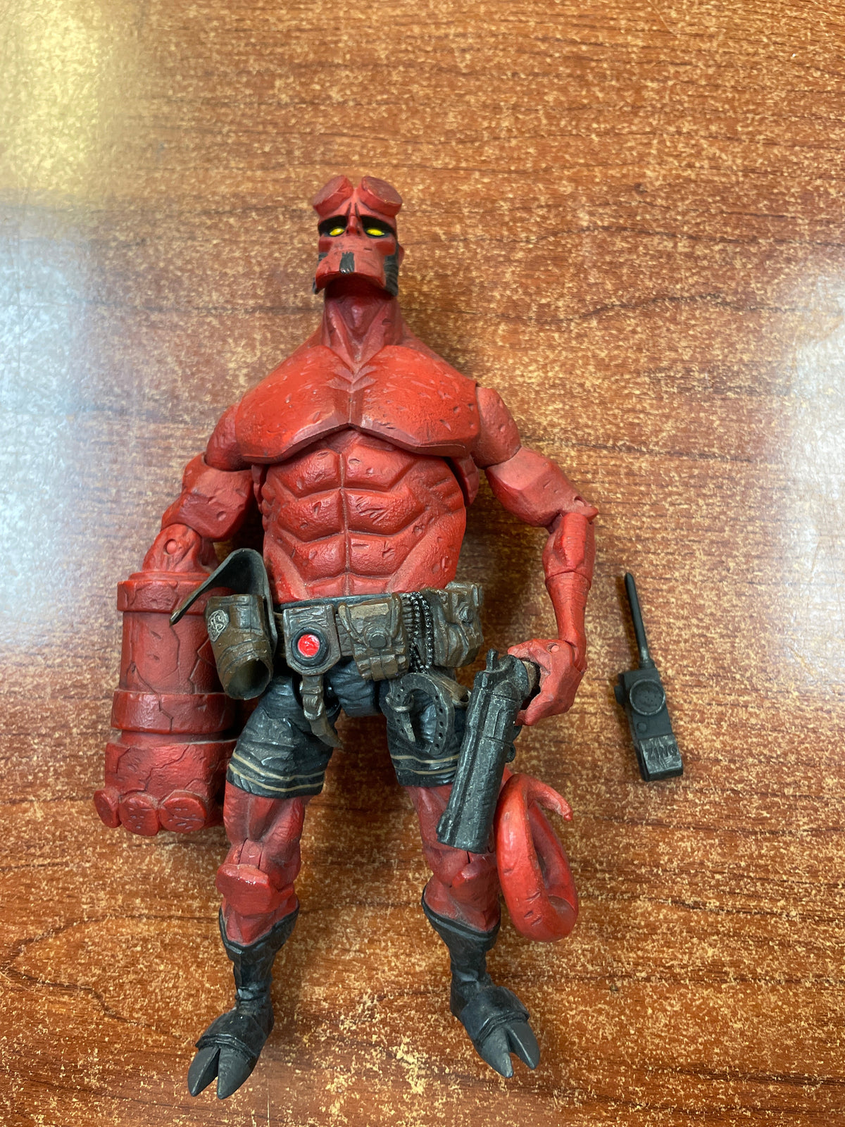 Hellboy (Vintage Hellboy, Mezco Toyz) INCOMPLETE product image 6, provided for visual reference and product detail review