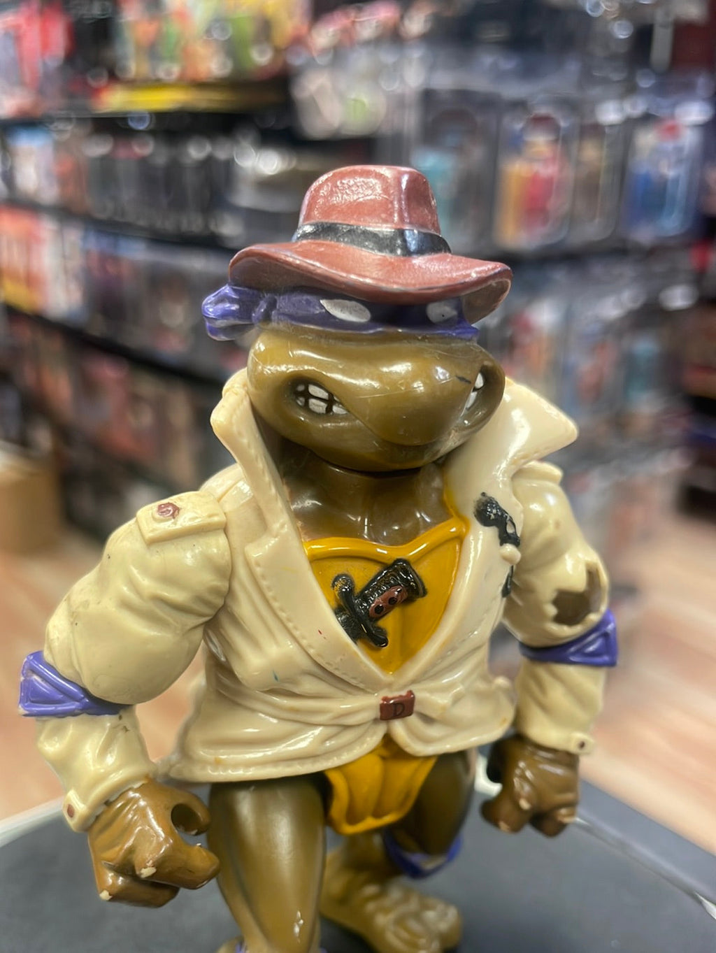 Undercover Donatello 7254(Vintage TMNT Ninja Turtles, Playmates) Complete product image 2, provided for visual reference and