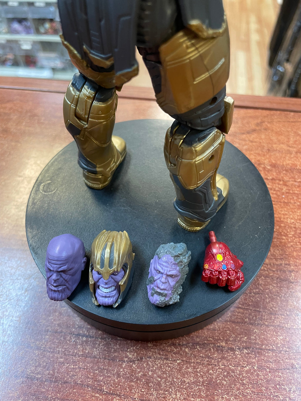 End Game Thanos-DELUXE- (Marvel Legends, Hasbro) **COMPLETE** product image 4, provided for visual reference and product