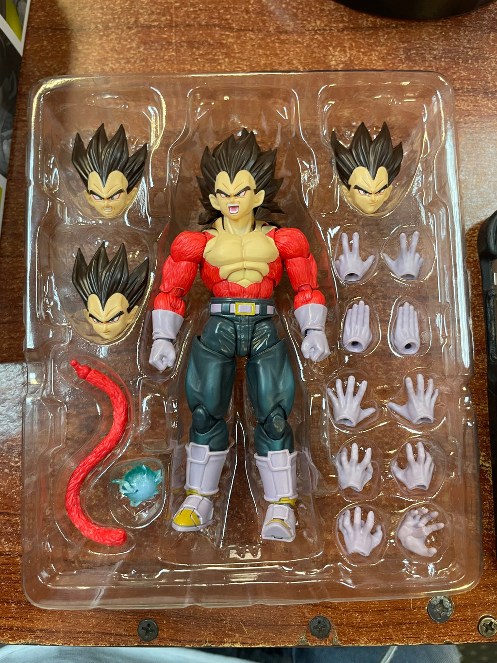 Super Saiyan 4 Vegeta (Dragon Ball, Bandai SH Figuarts) *COMPLETE* product image 5, provided for visual reference and