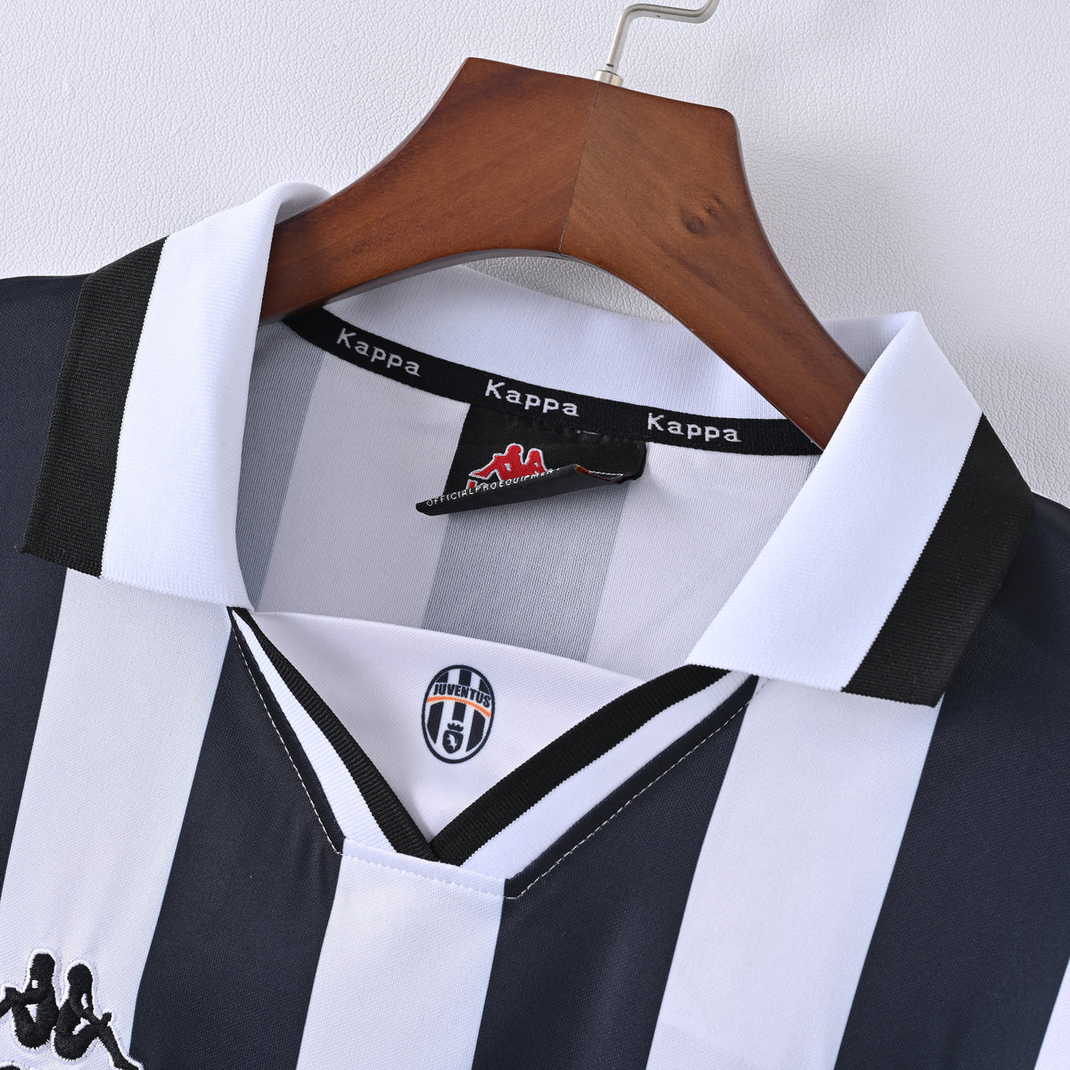 Retro Juventus Jersey 1996-97 Home Football Kit Soccer product image 7