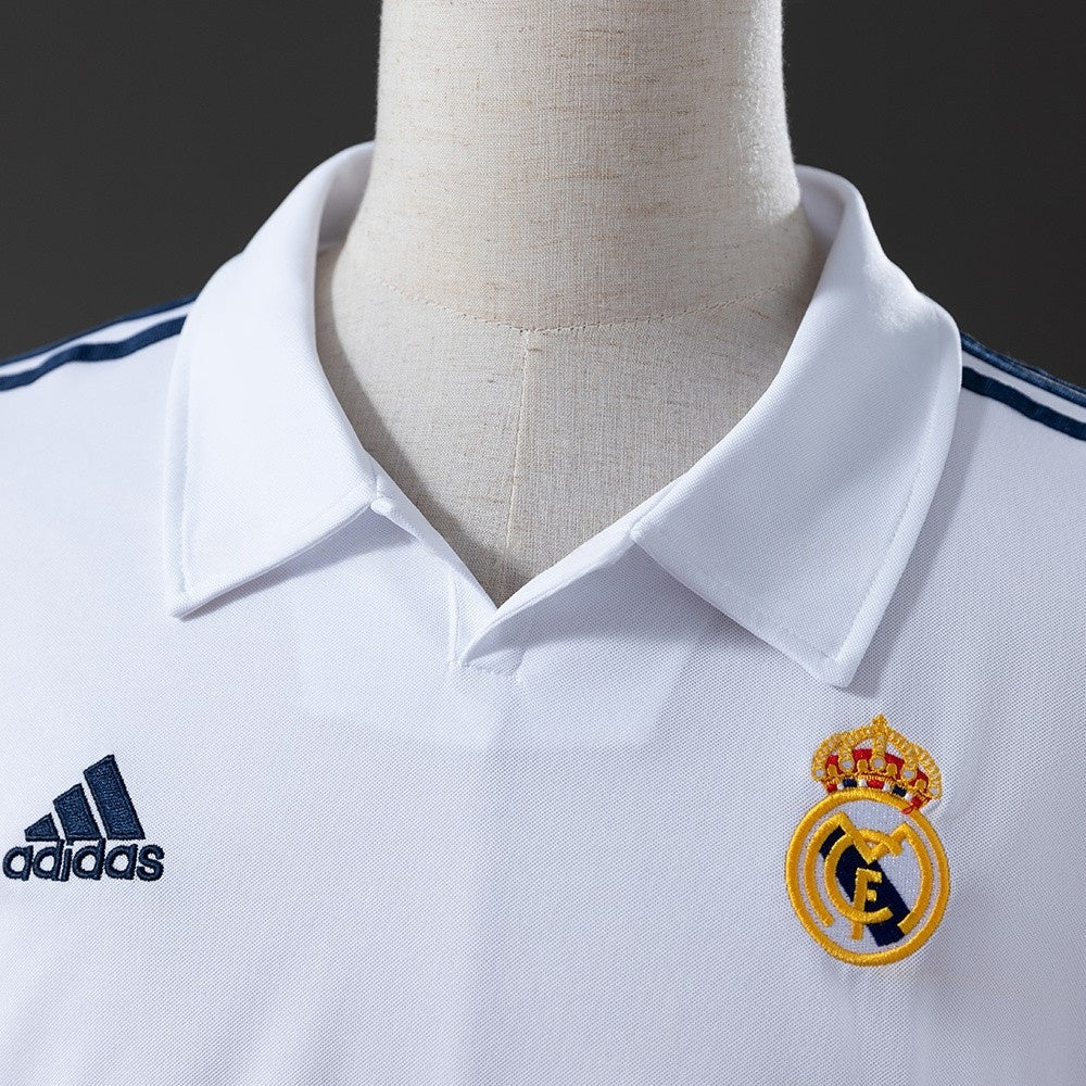 Real Madrid Jersey 2002-03 Home Retro Football Kit product image 6