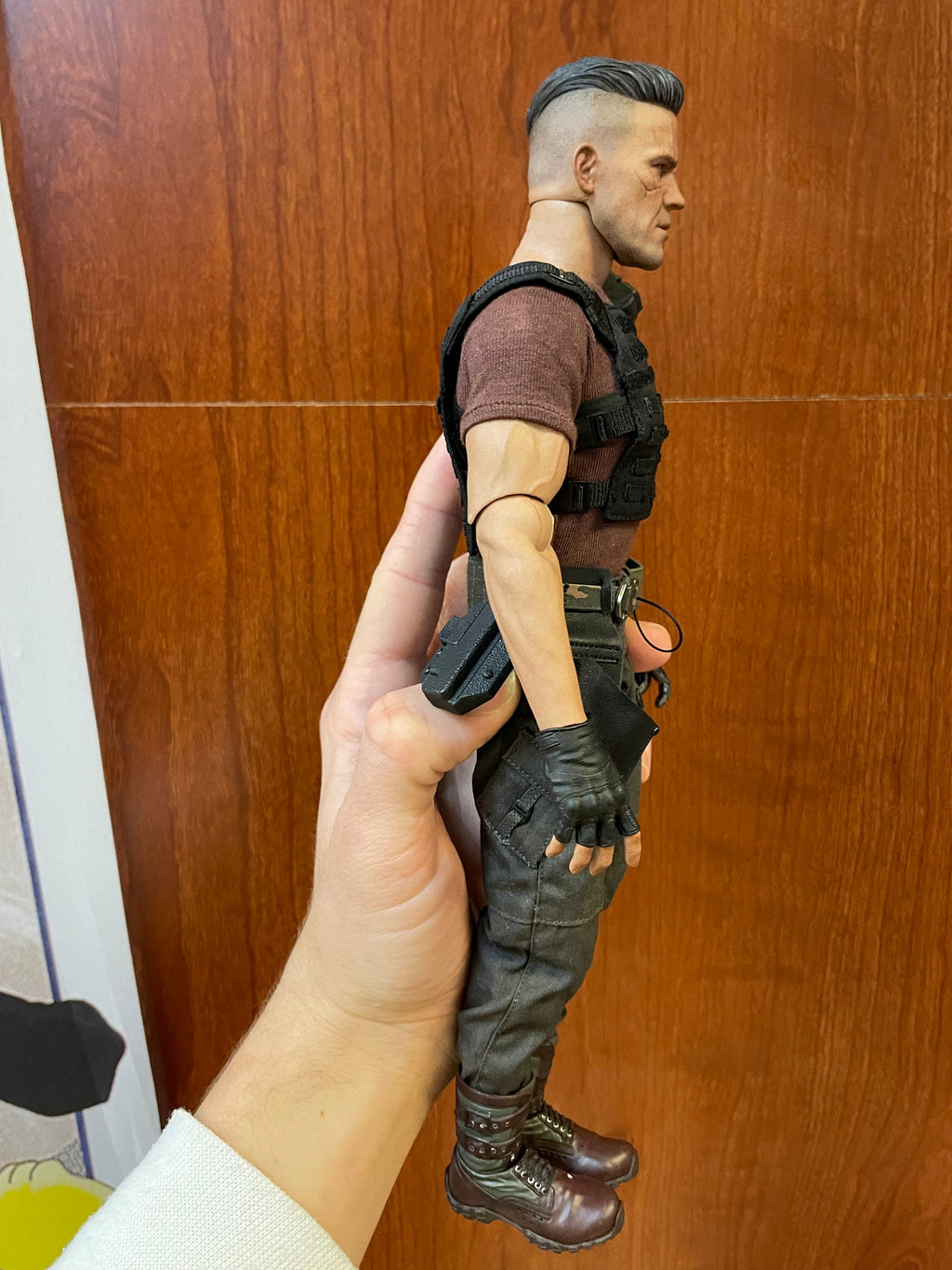 Cable With Exclusive Shield MMS583 1/6 Scale (Deadpool 2, Hot Toys) COMPLETE product image 7, provided for visual reference
