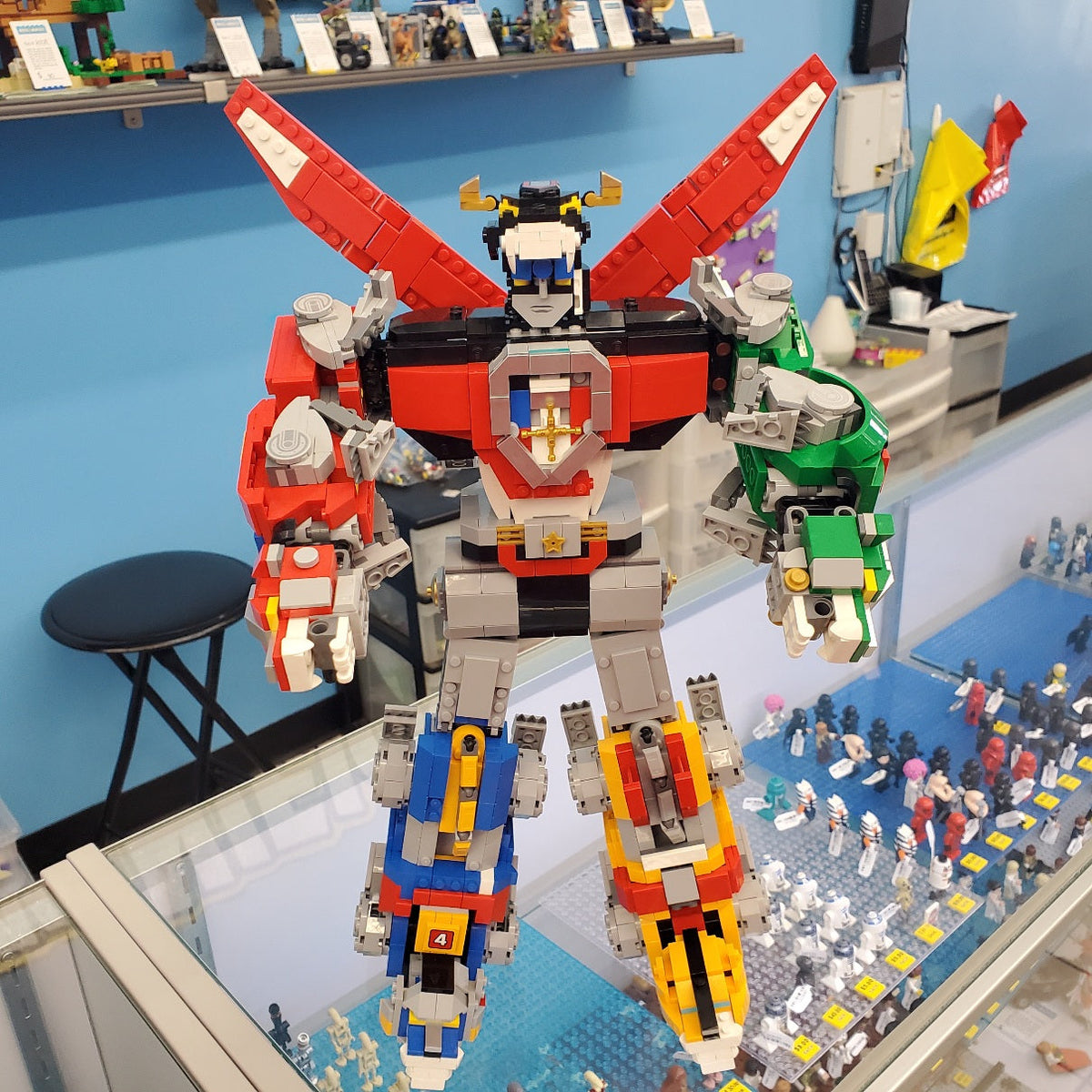 21311 Voltron (Retired) (Previously Owned) product image 1, provided for visual reference and product detail review