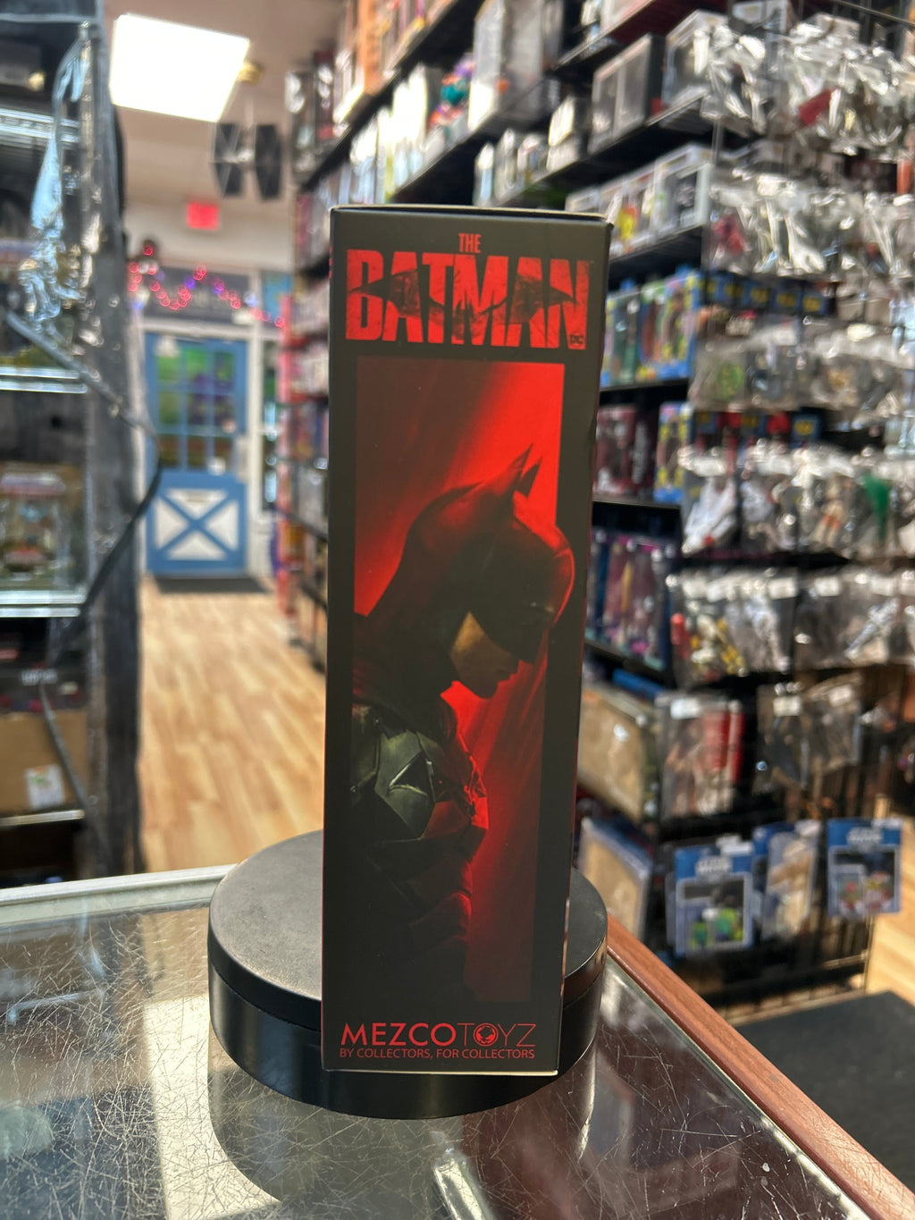 The Batman 1:12 (Mezco, Dc) **NEW** product image 4, provided for visual reference and product detail review