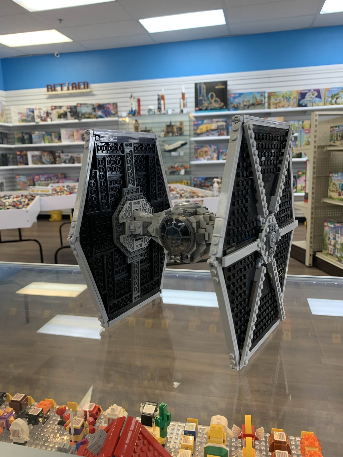 75211 Imperial TIE Fighter (Retired) (Previously Owned) product image 1, provided for visual reference and product detail
