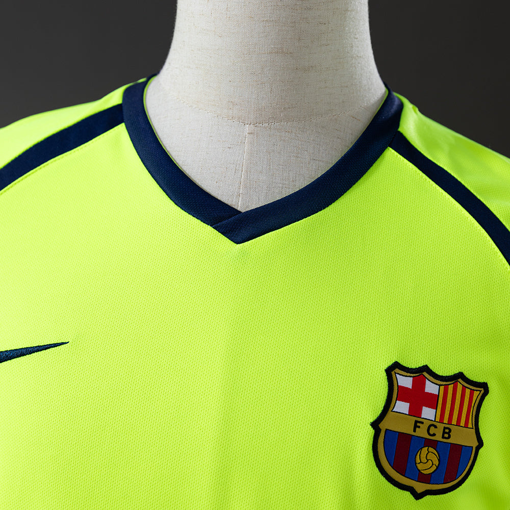 Barcelona Jersey 2005-06 Away Retro Football Kit product image 6