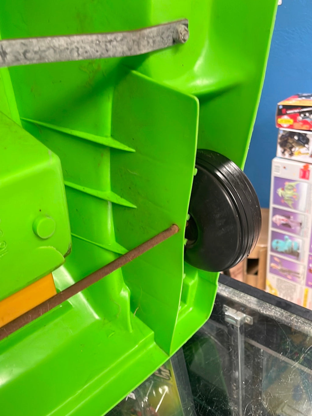Incredible Hulk Power Mobile Peddle Car (Vintage Marvel, Empire) product image 23, provided for visual reference and product