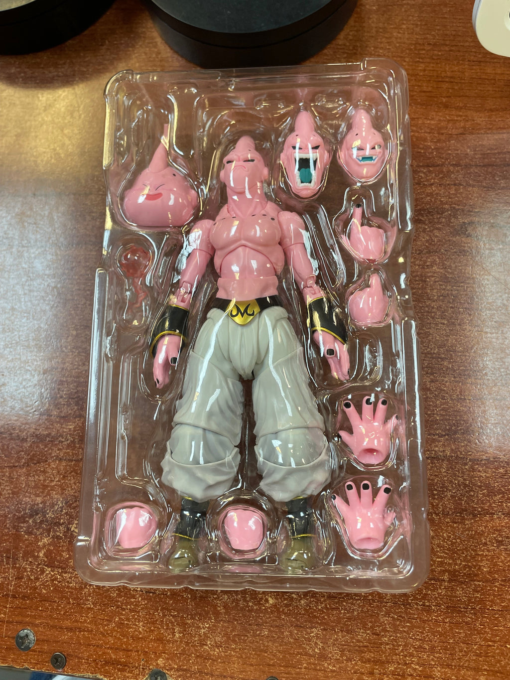 Majin Super Buu (Dragon Ball, Bandai SH Figuarts) *COMPLETE* product image 13, provided for visual reference and product