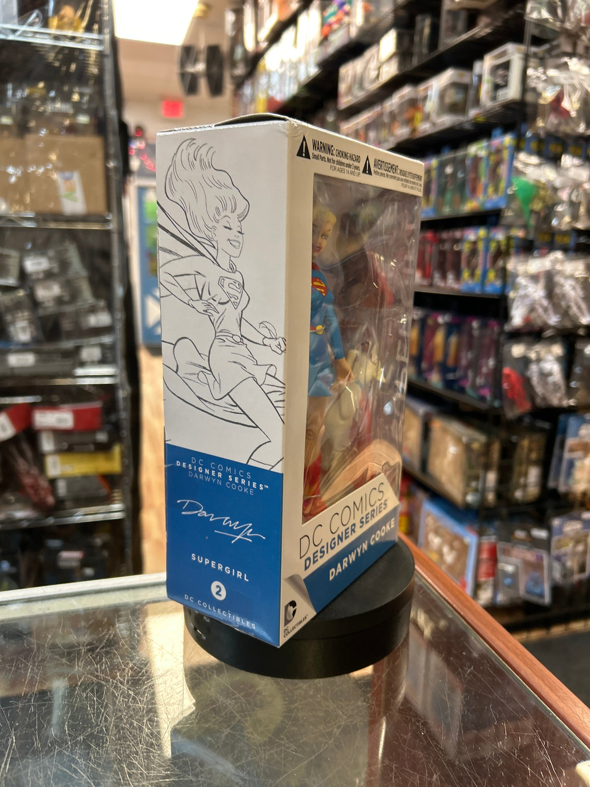 Super Girl -Darwyn Cooke- (DC Direct, Designer Series) **SEALED** product image 2, provided for visual reference and product