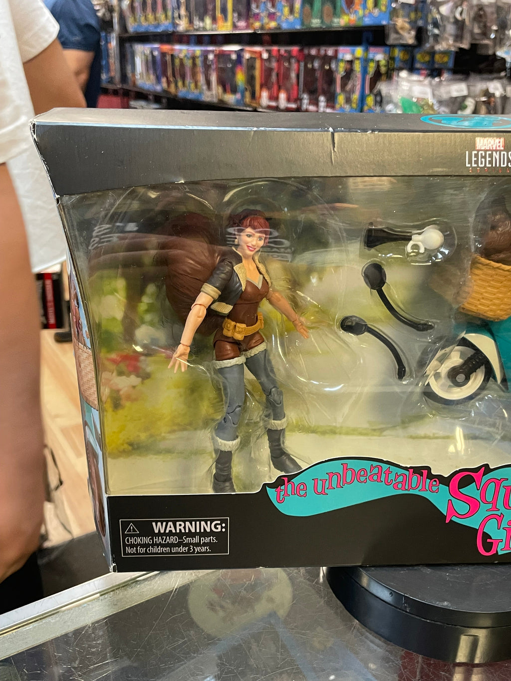Squirrel Girl Deluxe (Marvel Legends, Hasbro) **SEALED** product image 2, provided for visual reference and product detail
