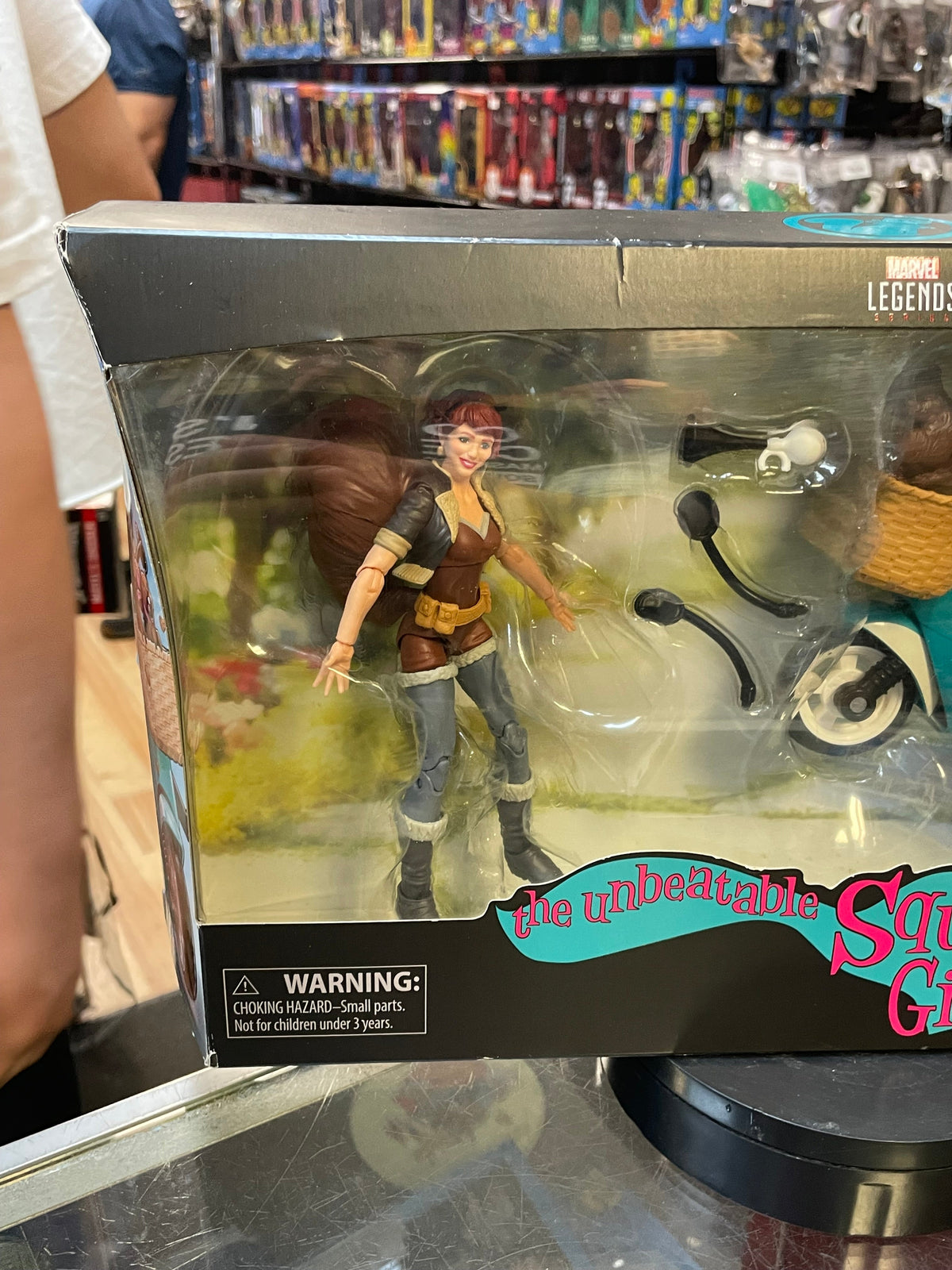 Squirrel Girl Deluxe (Marvel Legends, Hasbro) **SEALED** product image 2, provided for visual reference and product detail