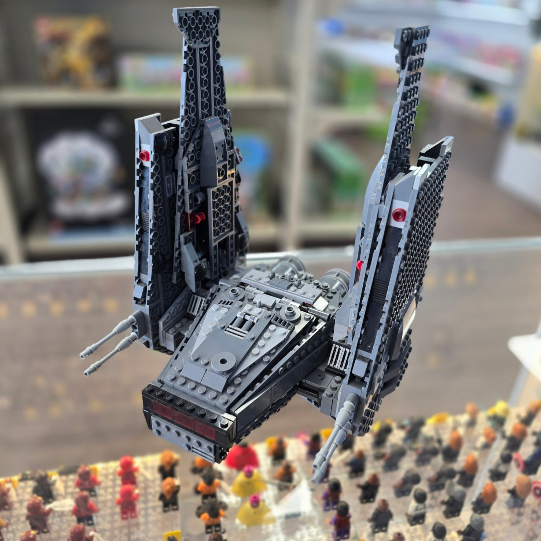 75104 Kylo Ren's Command Shuttle (Previously Owned) (Retired) product image 1, provided for visual reference and product