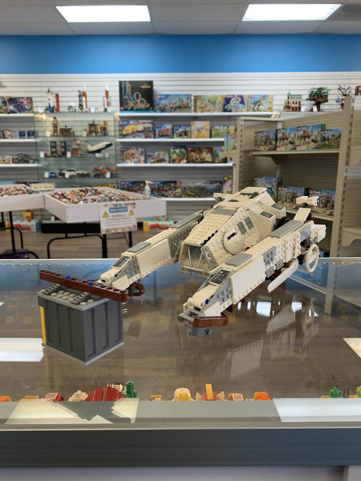 75219 Imperial AT-Hauler (Retired) (Previously Owned) product image 1, provided for visual reference and product detail