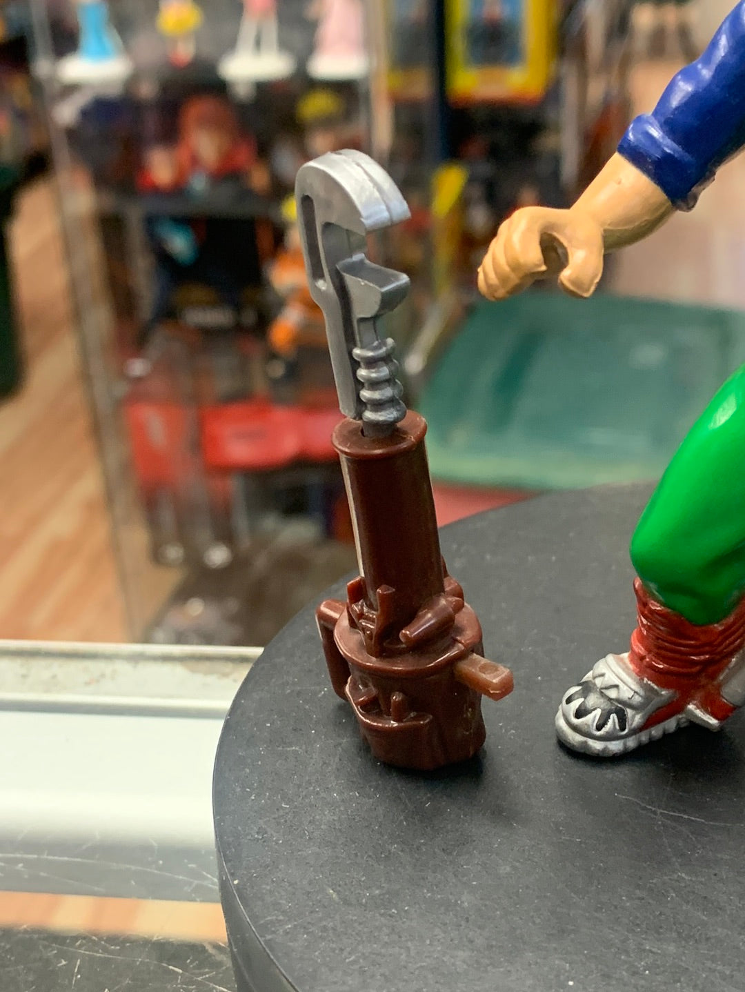 Luigi (Vintage ERTL, Super Mario Brothers) Complete product image 5, provided for visual reference and product detail review