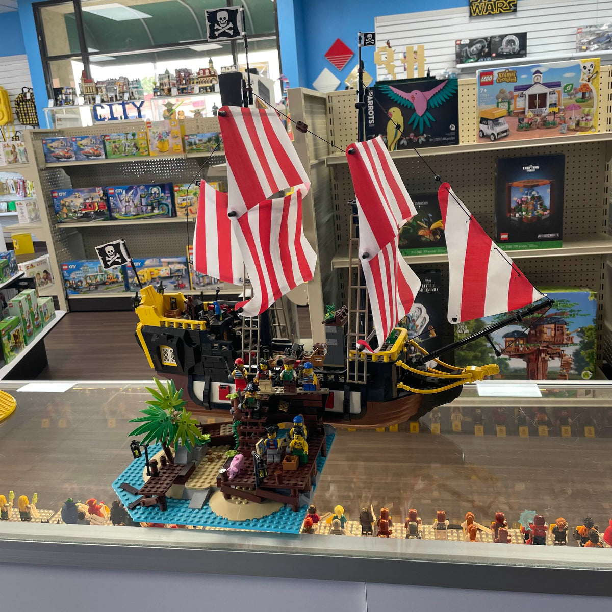 21322 Pirates of Barracuda Bay (Retired) (Previously Owned) product image 1, provided for visual reference and product