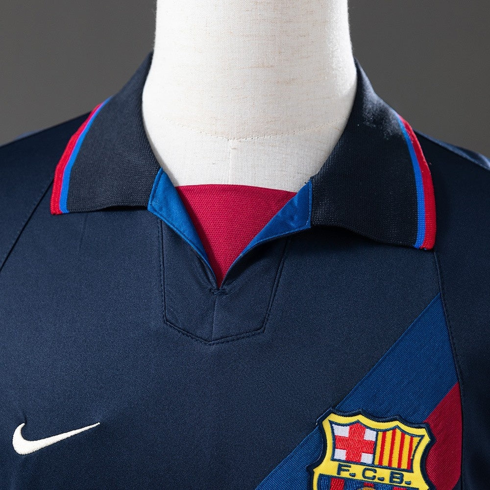 Barcelona Jersey 2002-03 Away Retro Football Kit product image 4