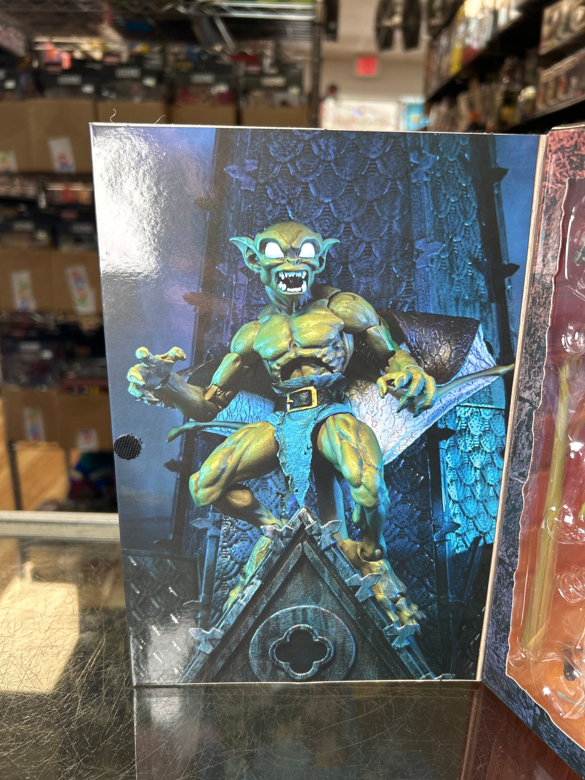 Lexington Ultimate (Gargoyles, NECA) **SEALED** product image 3, provided for visual reference and product detail review