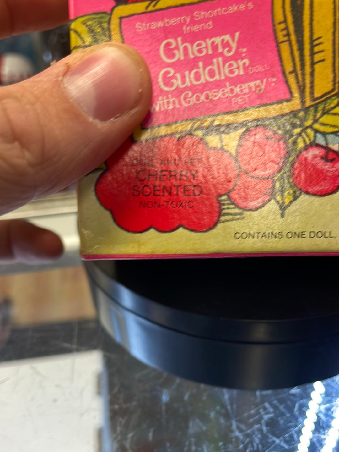 Cherry Cuddler with Gooseberrry (Vintage Strawberry Shortcake, Kenner) Open Box product image 15, provided for visual