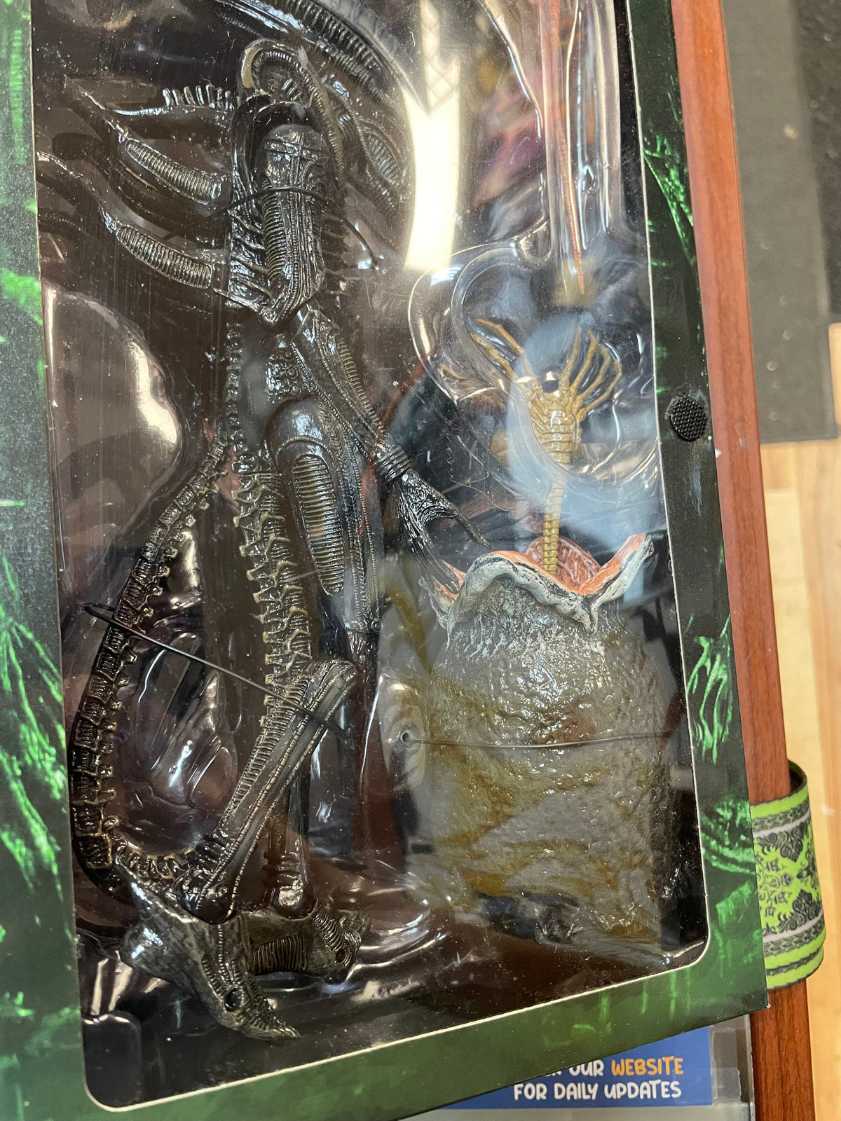 Big Chap Ultimate (NECA, Aliens) **SEALED** product image 5, provided for visual reference and product detail review
