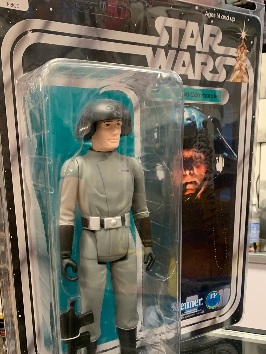 Jumbo Death Squad Commander (Gentle Giant, Star Wars) product image 3, provided for visual reference and product detail