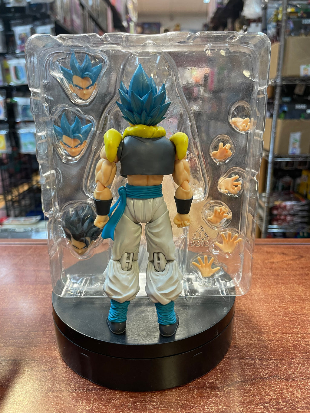 Super Saiyan God Gegeta (Dragon Ball, Bandai SH Figuarts) *COMPLETE* product image 4, provided for visual reference and