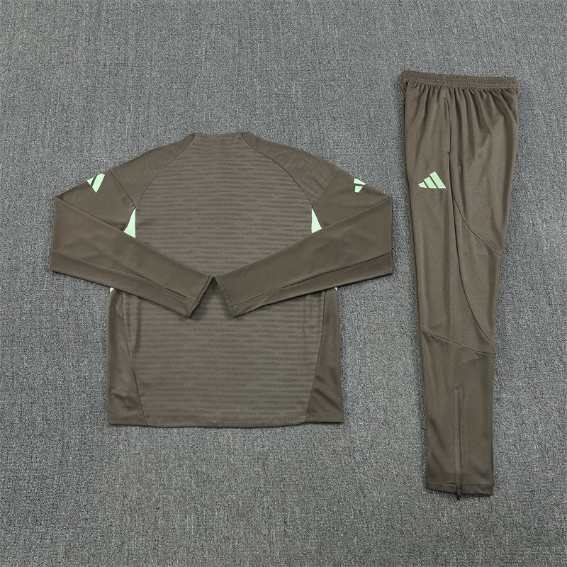Real Madrid Training Tracksuits 25/26 Football Kit Soccer product image 2