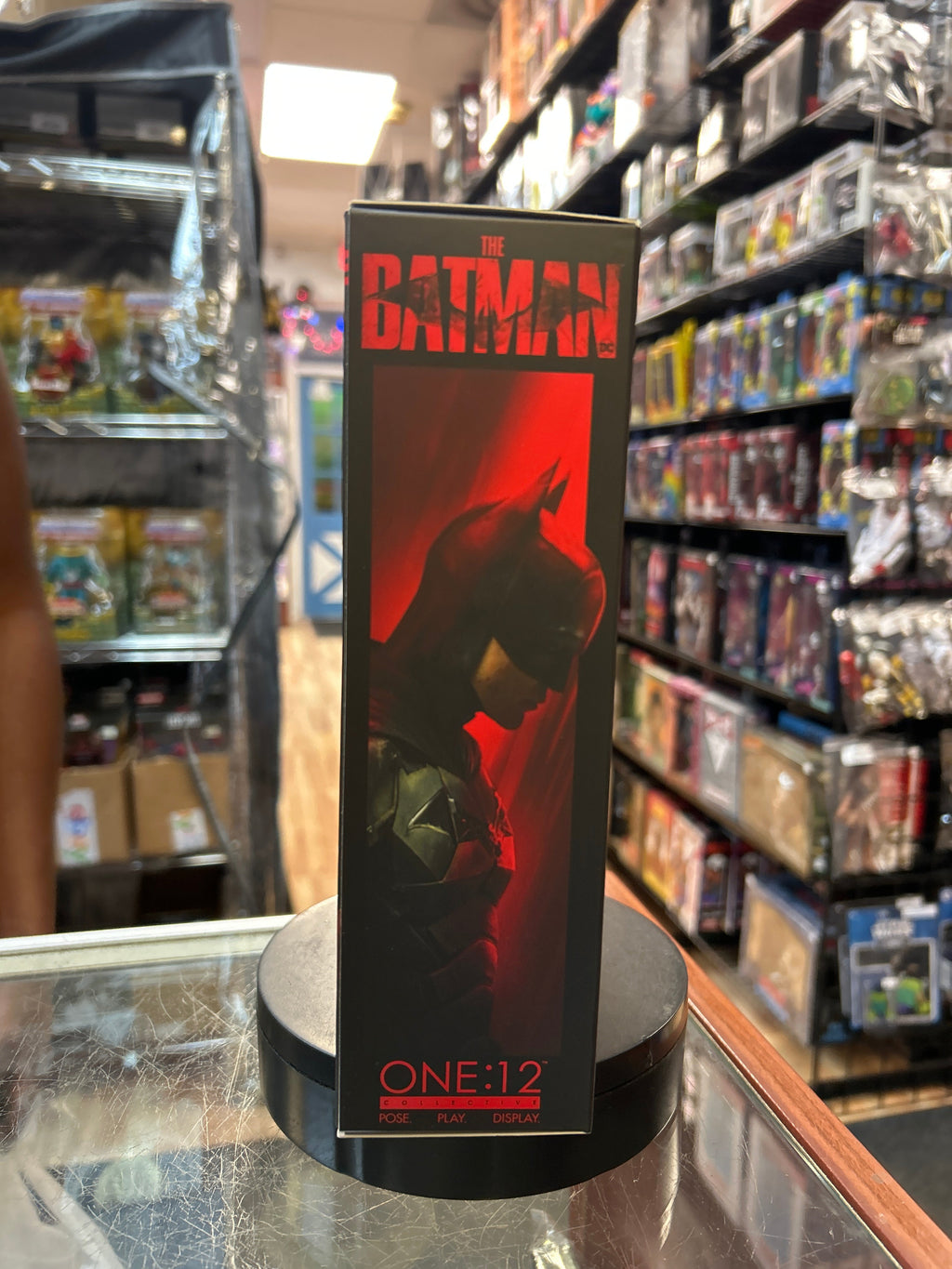 The Batman 1:12 (Mezco, Dc) **NEW** product image 2, provided for visual reference and product detail review
