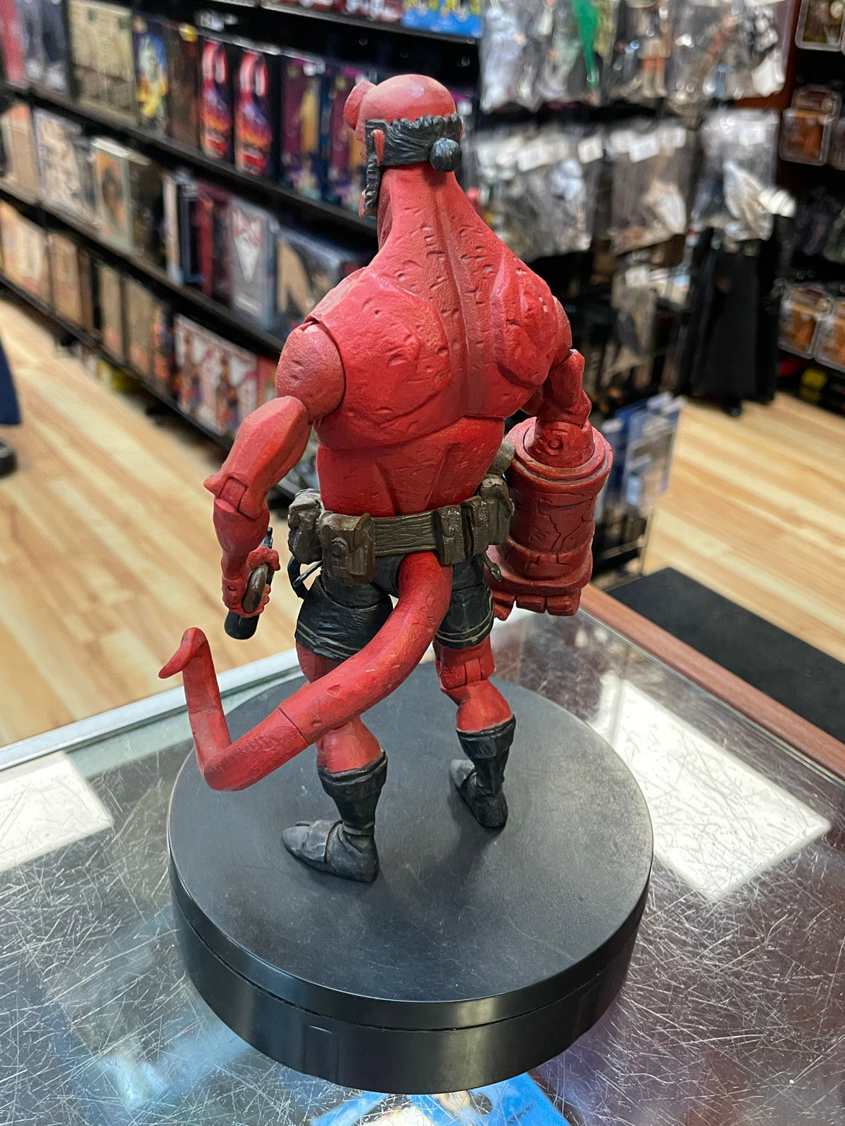 Hellboy (Vintage Hellboy, Mezco Toyz) INCOMPLETE product image 5, provided for visual reference and product detail review
