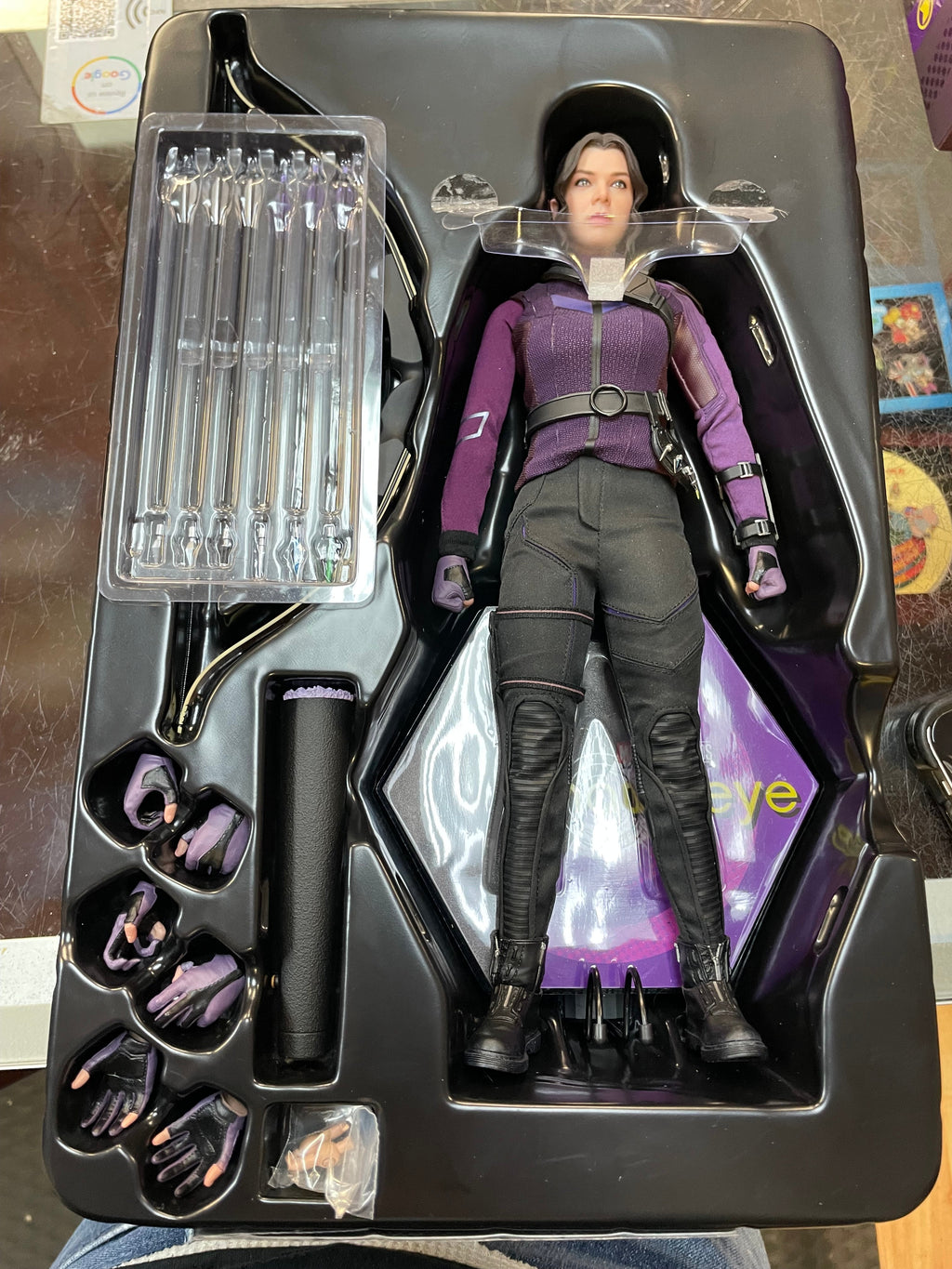 Kate Bishop TMS074 1/6 Scale (Marvel Hawkeye, Hot Toys) COMPLETE product image 20, provided for visual reference and product