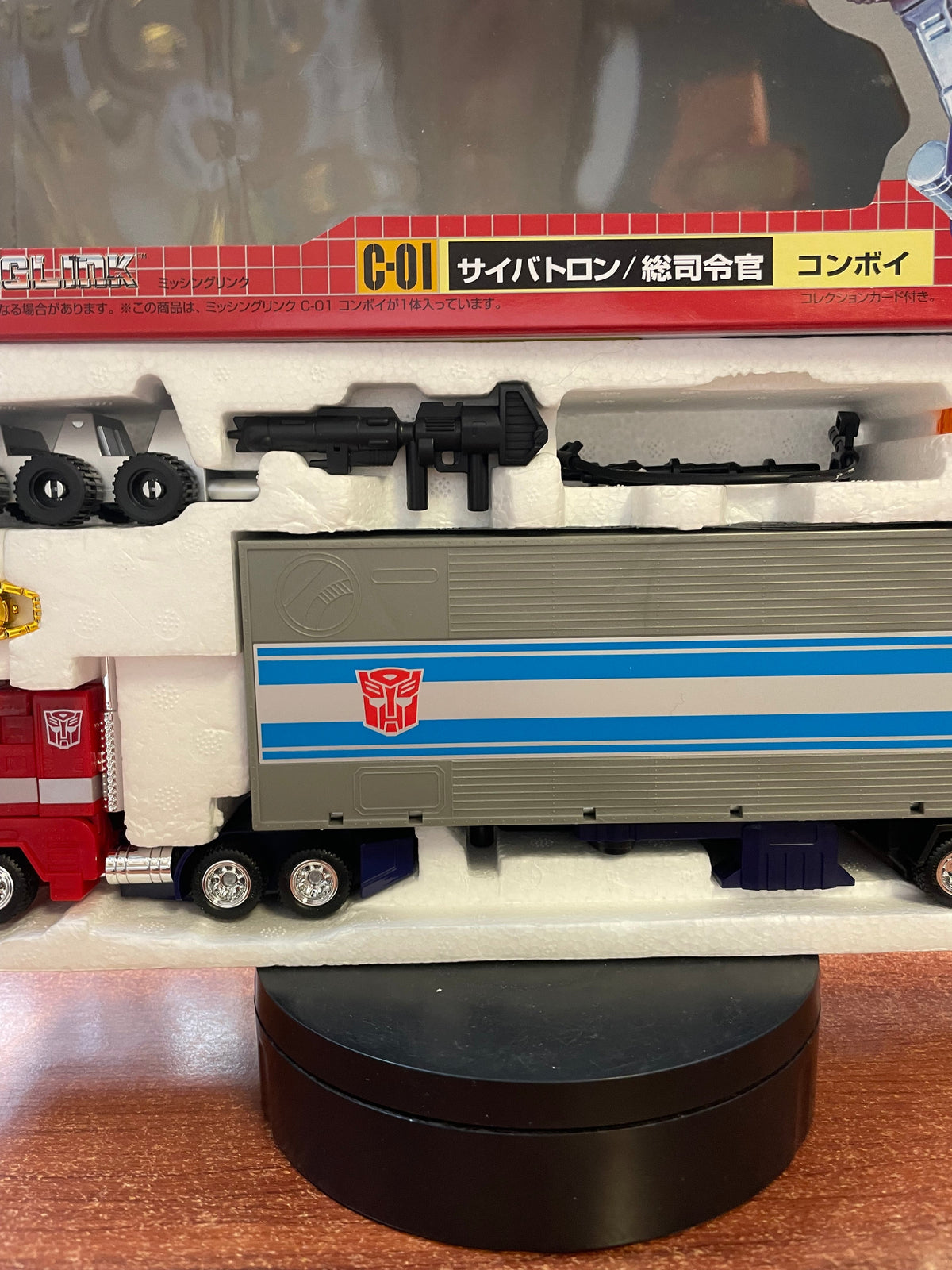 Optimus Prime C-01 Missing Link (Takara Tomy, Hasbro, Transformers) COMPLETE product image 3, provided for visual reference