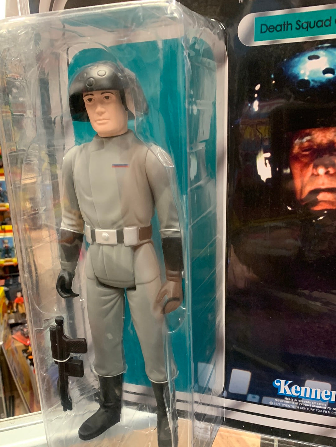 Jumbo Death Squad Commander (Gentle Giant, Star Wars) product image 8, provided for visual reference and product detail