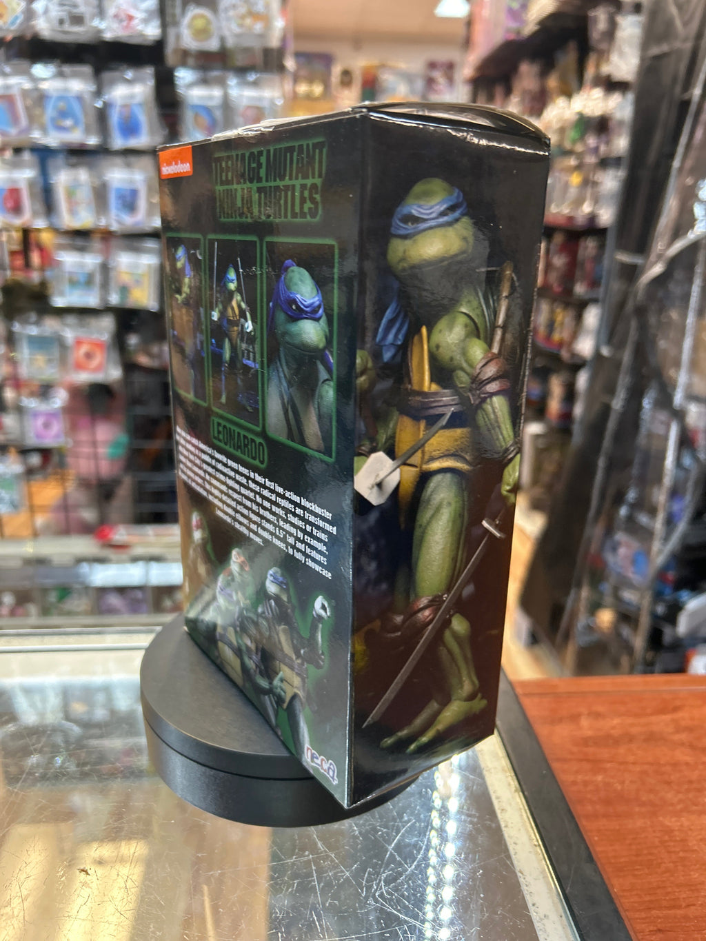 Leonardo -GameStop- (TMNT Ninja Turtles, NECA) **SEALED** product image 3, provided for visual reference and product detail